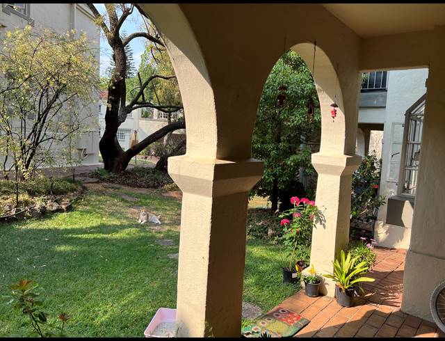2 BEDROOM APARTMENT SOLD IN BRYANSTON